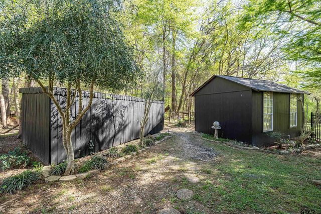 18716 Oakbrook, Tyler, TX 75703