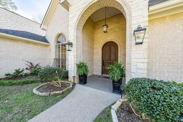 18716 Oakbrook, Tyler, TX 75703