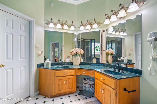 8265 Windersgate Drive, Olive Branch, MS 38654