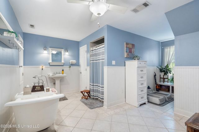 8265 Windersgate Drive, Olive Branch, MS 38654