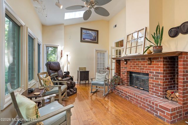 8265 Windersgate Drive, Olive Branch, MS 38654