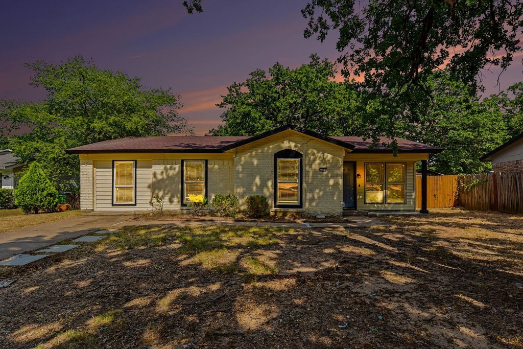 3104 Forestdale Lane, Balch Springs, TX 75180