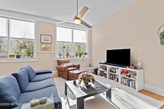 2525 COLLEGE Street 2304, Jacksonville, FL 32204