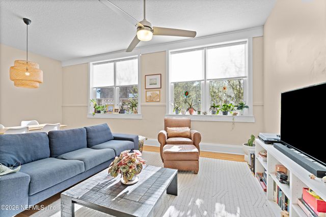 2525 COLLEGE Street 2304, Jacksonville, FL 32204