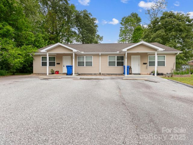 308 N Whitted Street, Hendersonville, NC 28739