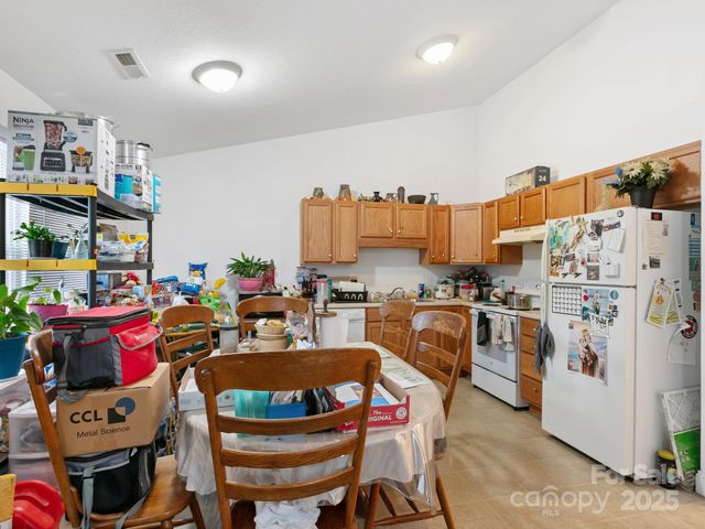 308 N Whitted Street, Hendersonville, NC 28739