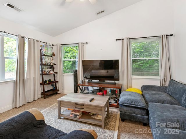 308 N Whitted Street, Hendersonville, NC 28739
