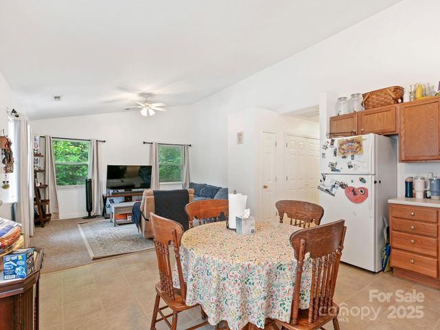 308 N Whitted Street, Hendersonville, NC 28739
