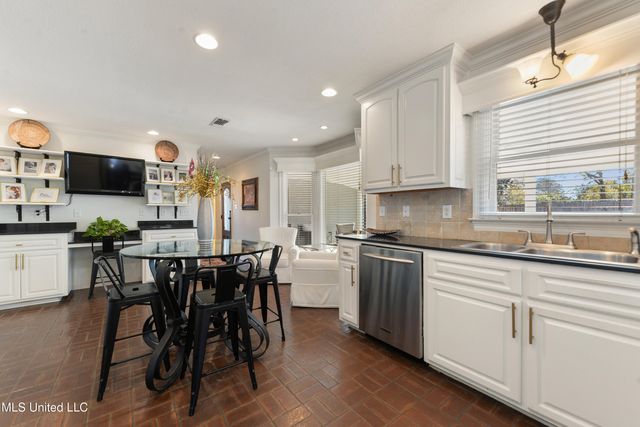 39 55th Street, Gulfport, MS 39507