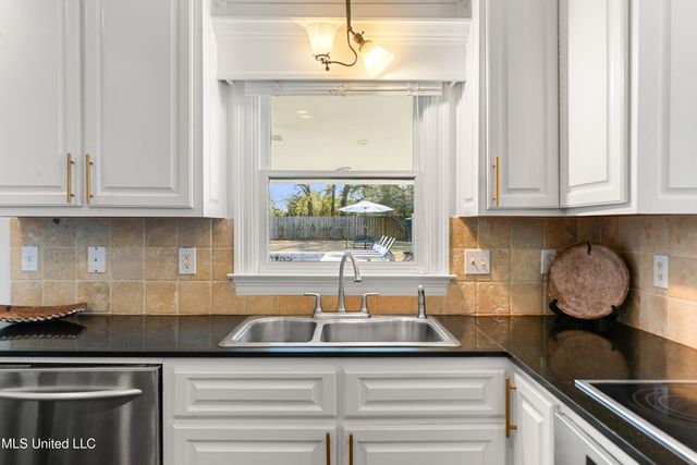 39 55th Street, Gulfport, MS 39507