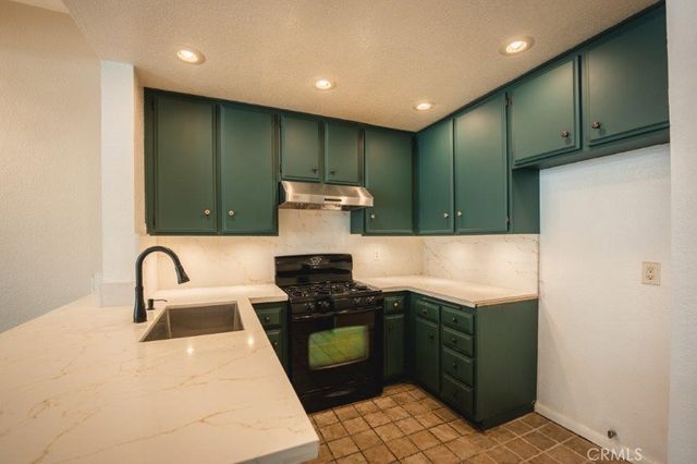 31 Blackbird Lane, Phillips Ranch, CA 91766