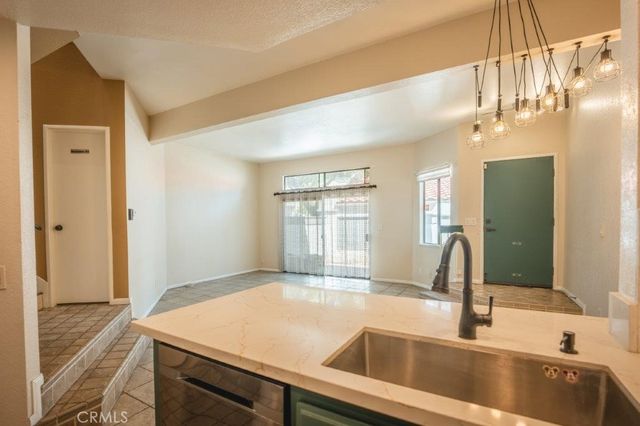 31 Blackbird Lane, Phillips Ranch, CA 91766