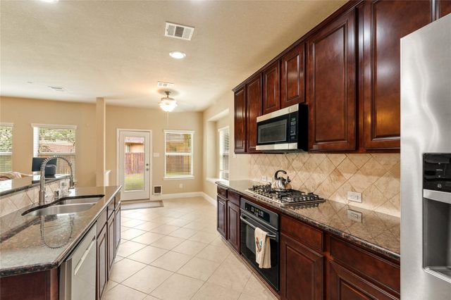 9966 Manor Spring Lane, Brookshire, TX 77423