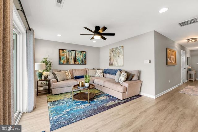 58 AVIARY RD, West Deptford, NJ 08086