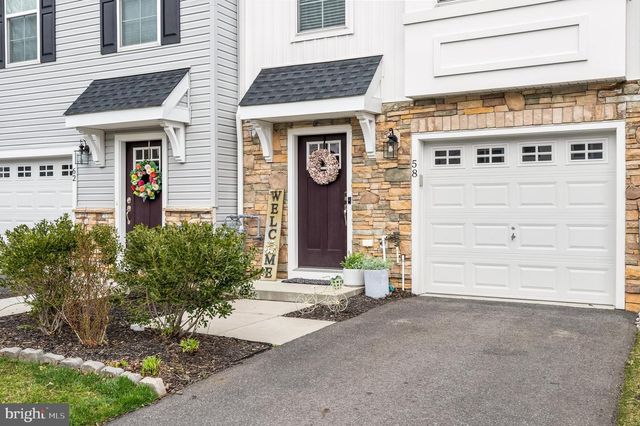 58 AVIARY RD, West Deptford, NJ 08086