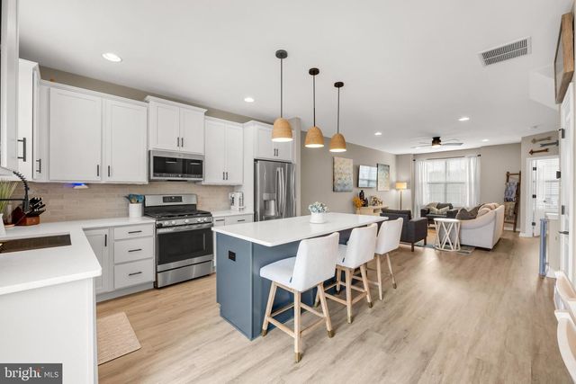 58 AVIARY RD, West Deptford, NJ 08086