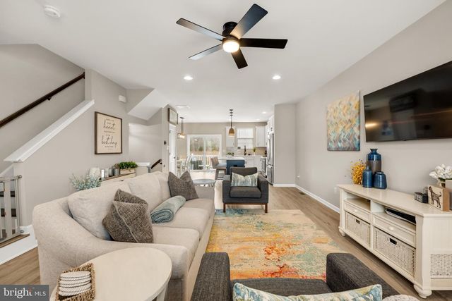 58 AVIARY RD, West Deptford, NJ 08086