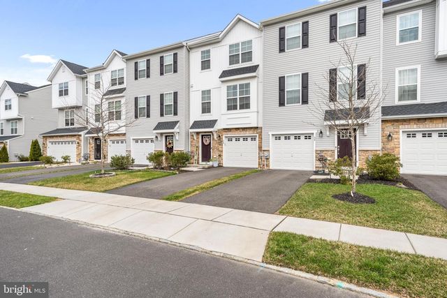58 AVIARY RD, West Deptford, NJ 08086