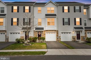58 AVIARY RD, West Deptford, NJ 08086