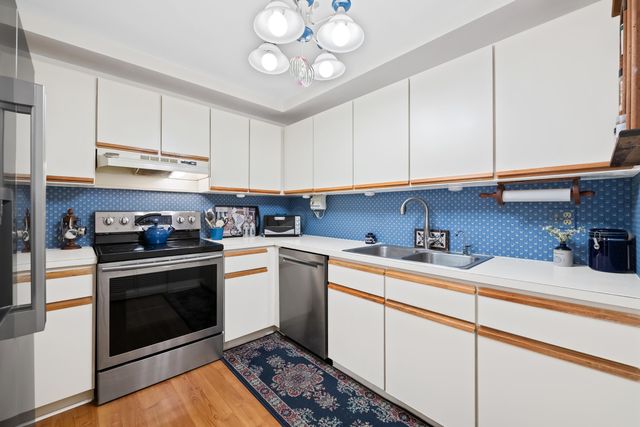 905 SE 12th Court 15, Fort Lauderdale, FL 33316