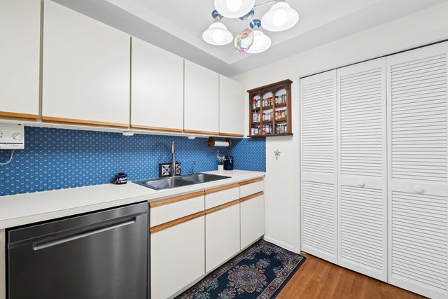 905 SE 12th Court 15, Fort Lauderdale, FL 33316