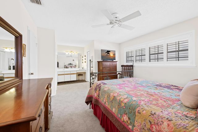 905 SE 12th Court 15, Fort Lauderdale, FL 33316