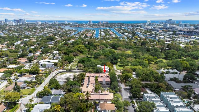 905 SE 12th Court 15, Fort Lauderdale, FL 33316