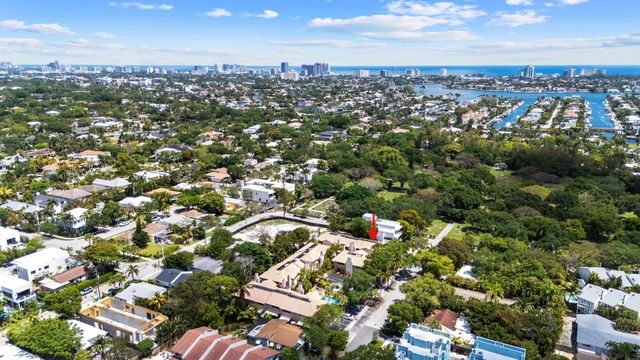 905 SE 12th Court 15, Fort Lauderdale, FL 33316