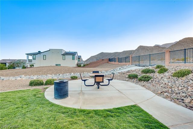 10764 Maltese Falcon Avenue, Las Vegas, NV 89129