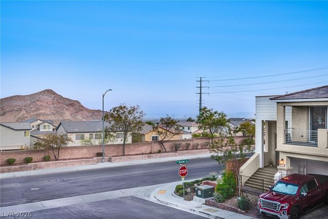 10764 Maltese Falcon Avenue, Las Vegas, NV 89129