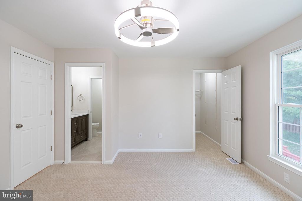 Image 10 of property listing at 114 GENTLEBROOK RD, Owings Mills, MD 21117