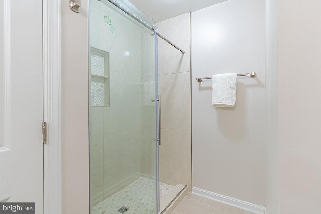 Image 12 of property listing at 114 GENTLEBROOK RD, Owings Mills, MD 21117