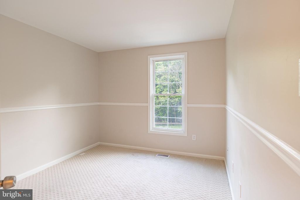 Image 13 of property listing at 114 GENTLEBROOK RD, Owings Mills, MD 21117
