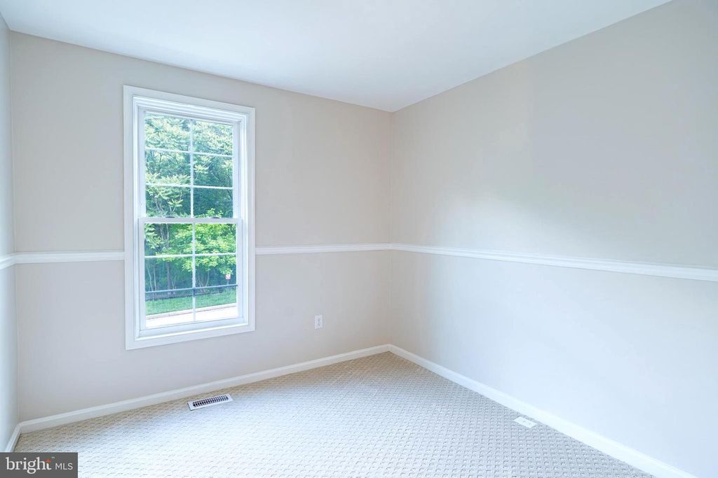 Image 14 of property listing at 114 GENTLEBROOK RD, Owings Mills, MD 21117