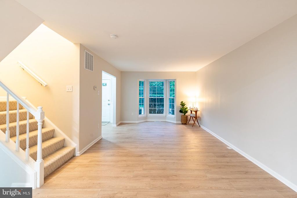 Image 3 of property listing at 114 GENTLEBROOK RD, Owings Mills, MD 21117