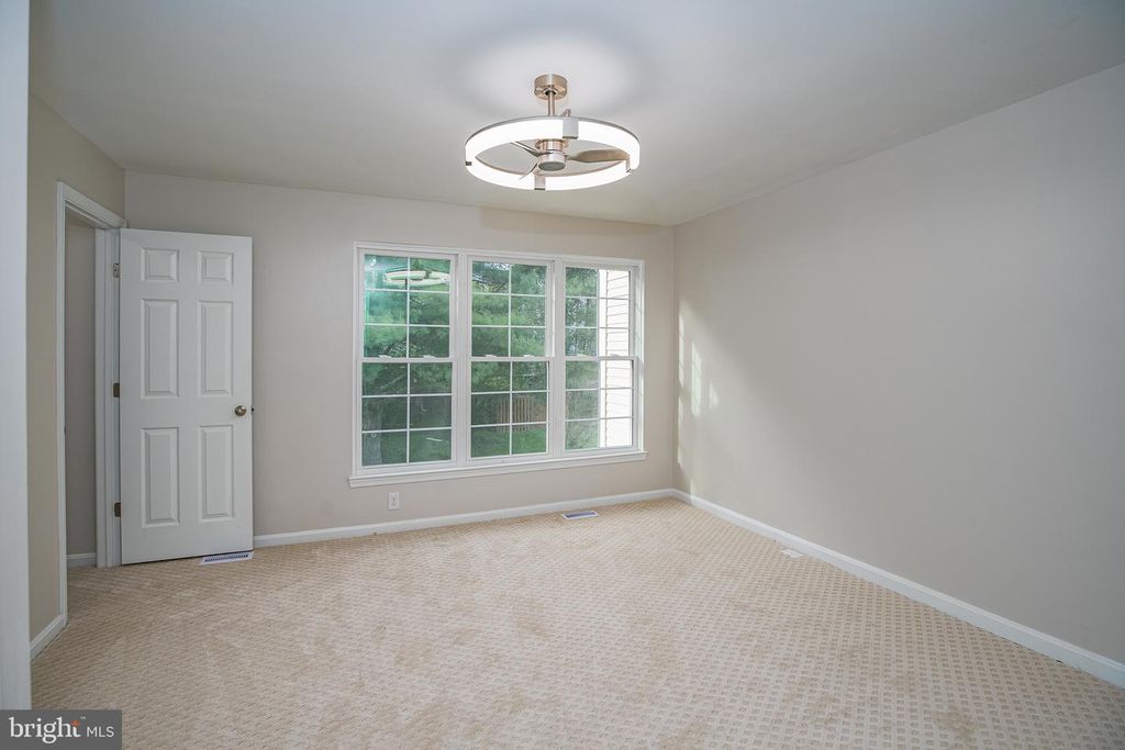 Image 9 of property listing at 114 GENTLEBROOK RD, Owings Mills, MD 21117