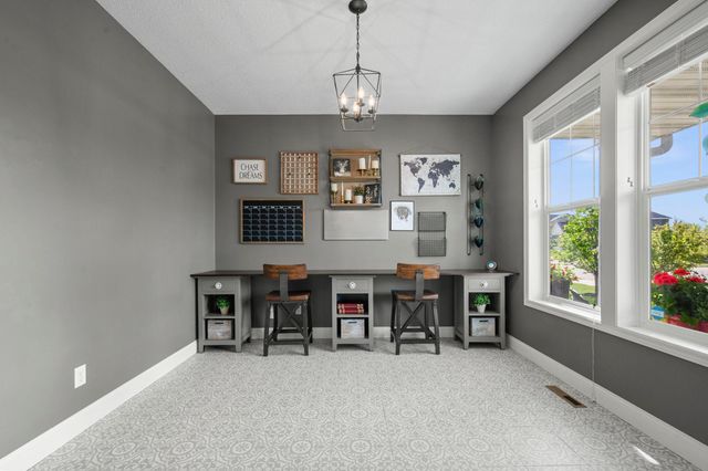 6023 158th Street W, Apple Valley, MN 55124