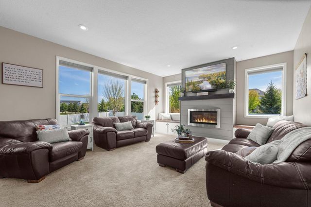6023 158th Street W, Apple Valley, MN 55124