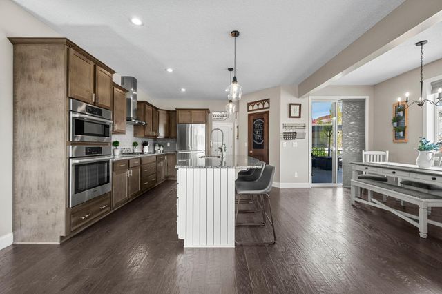 6023 158th Street W, Apple Valley, MN 55124