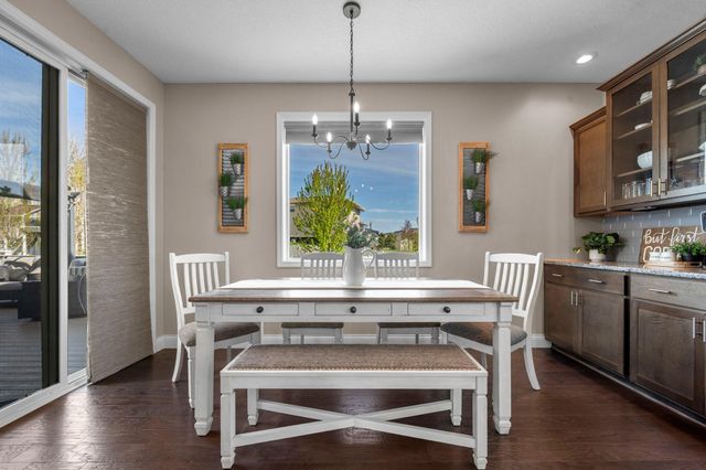6023 158th Street W, Apple Valley, MN 55124
