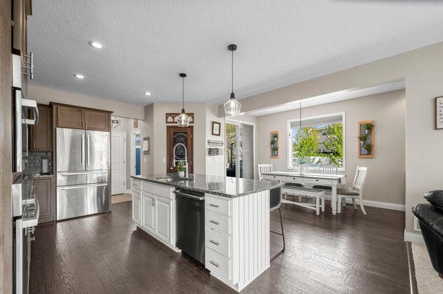 6023 158th Street W, Apple Valley, MN 55124