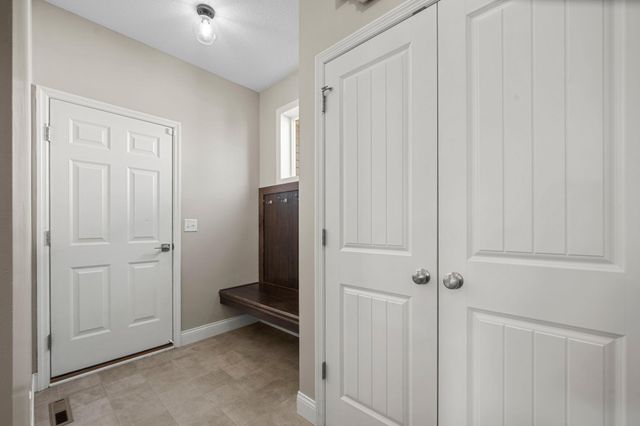 6023 158th Street W, Apple Valley, MN 55124