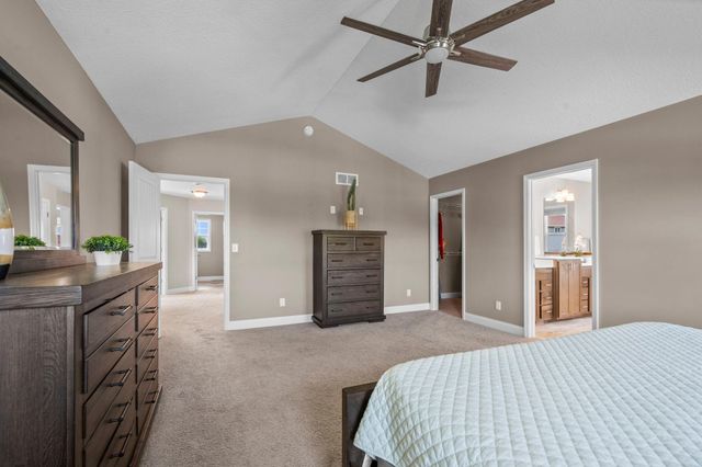 6023 158th Street W, Apple Valley, MN 55124