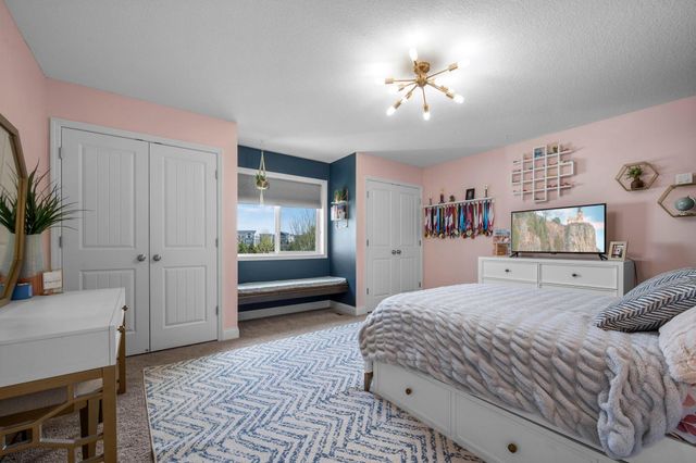 6023 158th Street W, Apple Valley, MN 55124