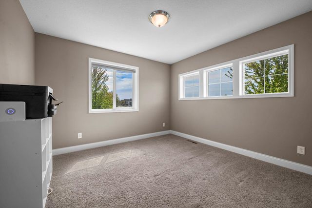 6023 158th Street W, Apple Valley, MN 55124