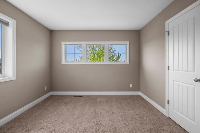 6023 158th Street W, Apple Valley, MN 55124