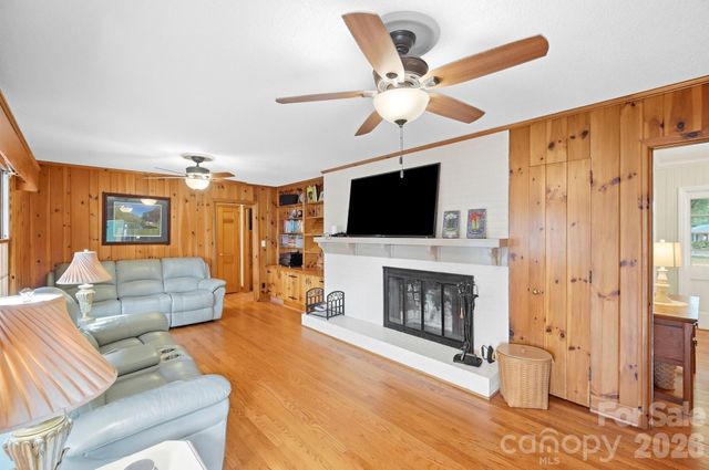 3031 Gardner Park Drive, Gastonia, NC 28054
