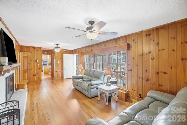 3031 Gardner Park Drive, Gastonia, NC 28054