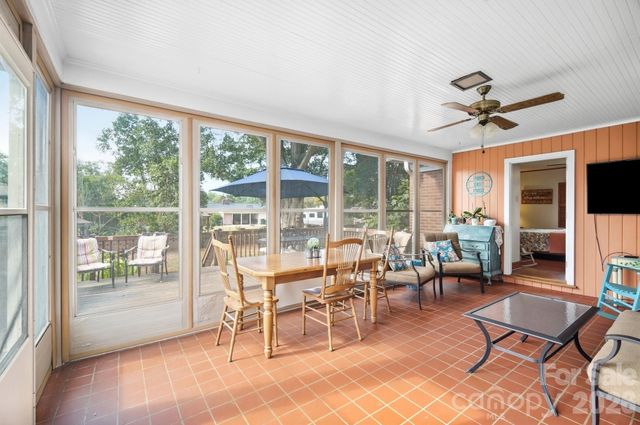 3031 Gardner Park Drive, Gastonia, NC 28054