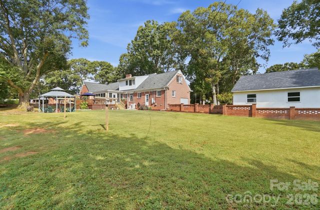 3031 Gardner Park Drive, Gastonia, NC 28054